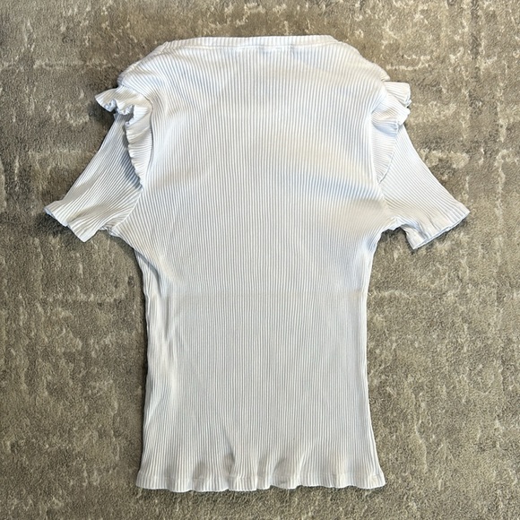 ZARA WHITE RIBBED TOP WITH RUFFLED SHOULDERS - Picture 3 of 3